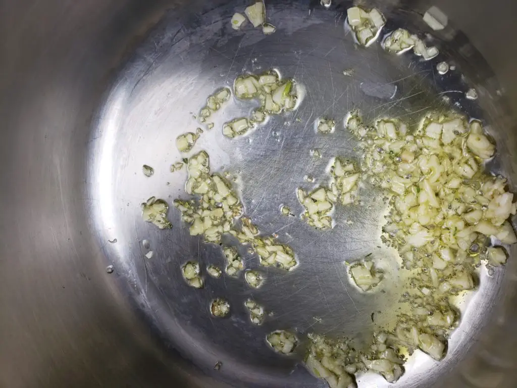 minced garlic