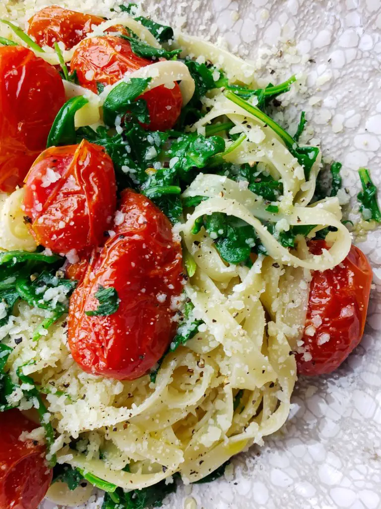 arugula, easy dinner, italian food, oven roasted, pasta, roasted garlic, slow roasted, spring, summer, tomatoes, vegan, vegetarian