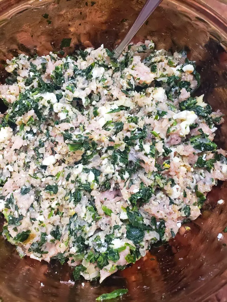 all ingredients of turkey burger mixed together