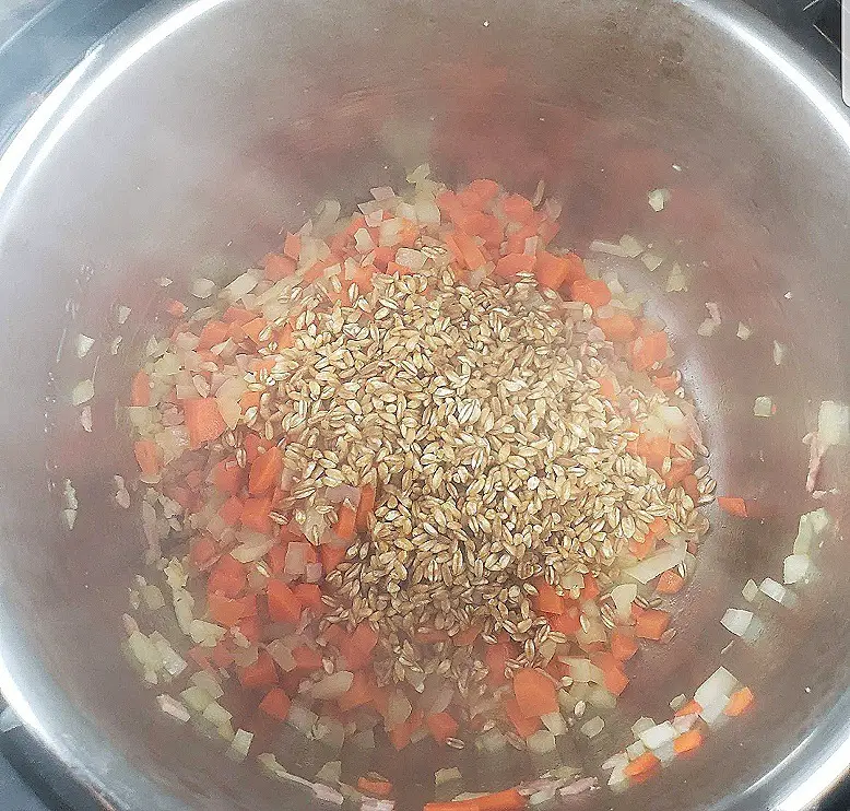 farro carrots and onion