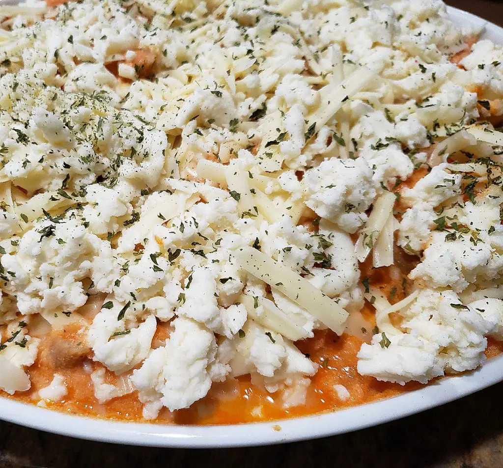 creamy baked ziti with mozzarella topping