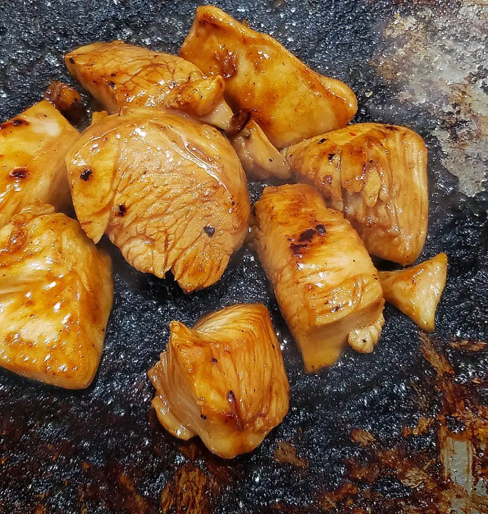 chicken sears in wok