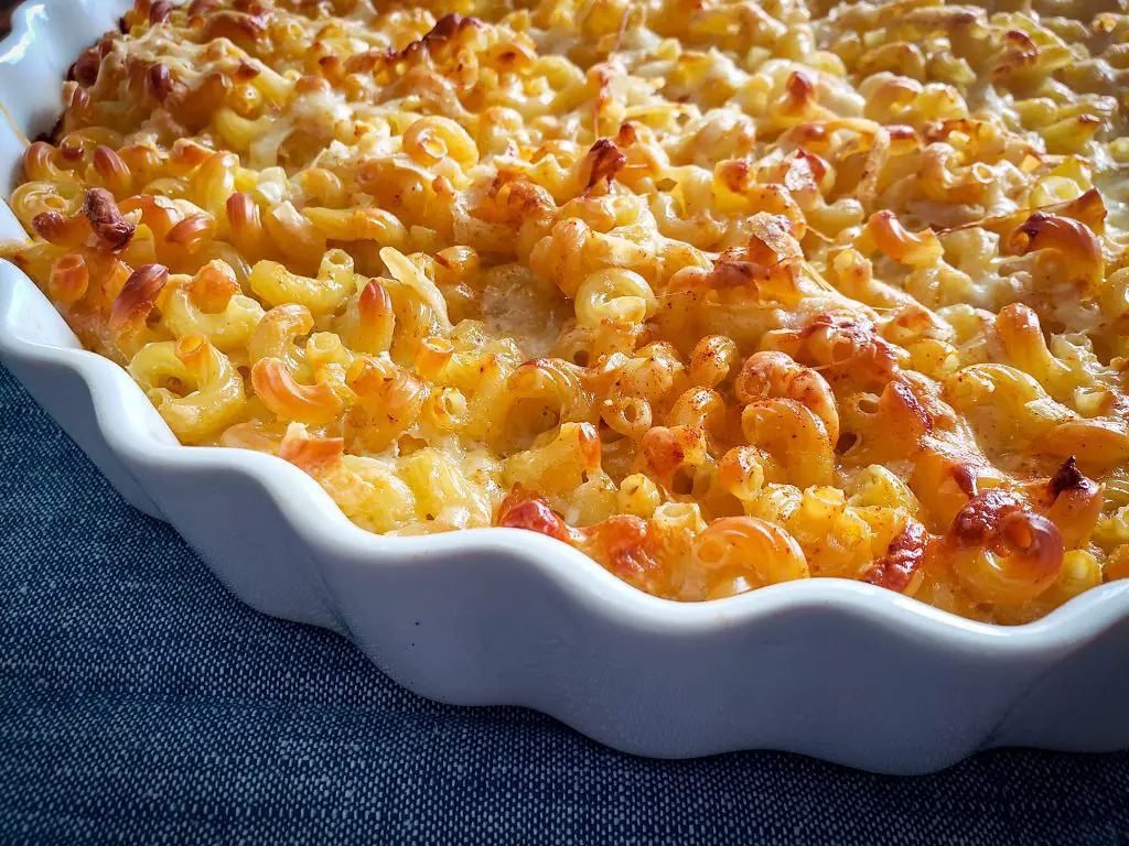side angle up close image of crispy crunch baked mac and cheese