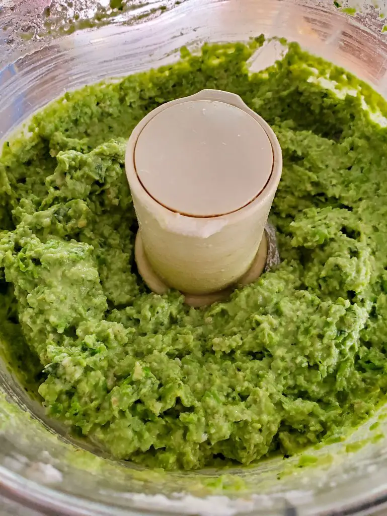 image of pea and mint pesto for spread