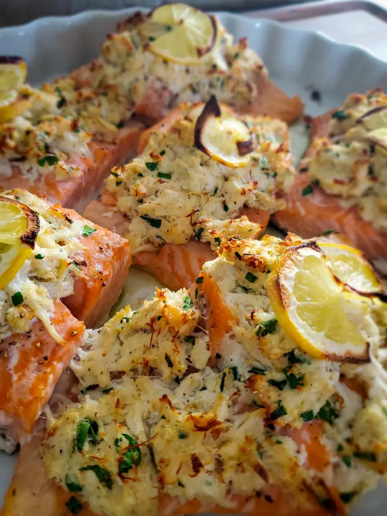 how to bake salmon stuffed with crabmeat