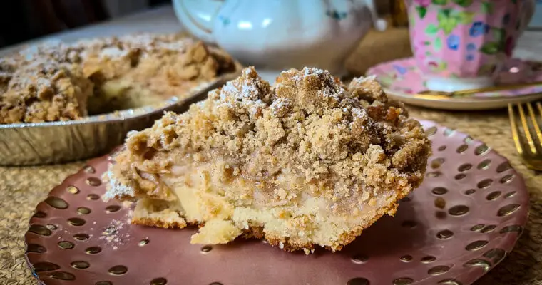 Apple Cinnamon Crumb Cake